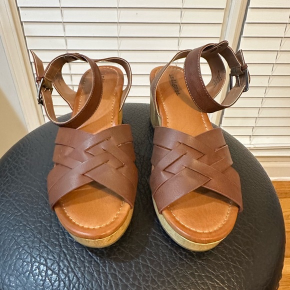 Indigo Tan Women's Sandals 🤎🤎 - Picture 4 of 6